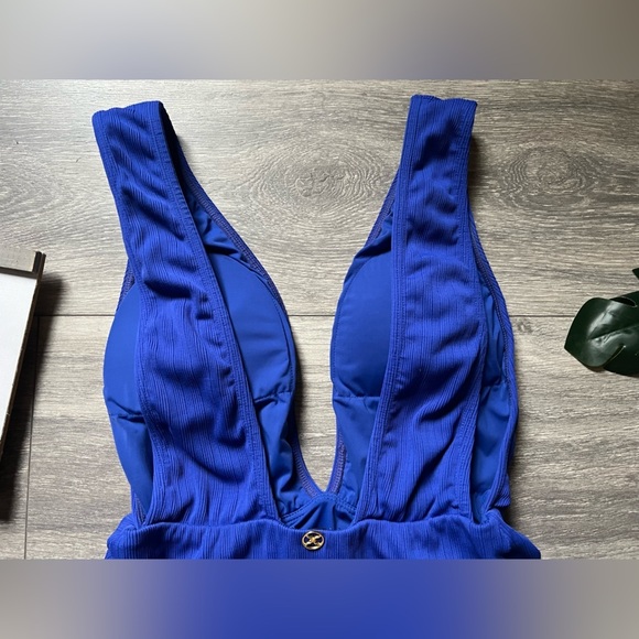 Vix swimwear Milano luana plunge neck one piece in Klein blue - Picture 7 of 11